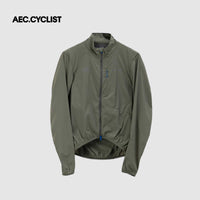 Men's WINTER thermal Jersey in green windproof fabric with full front zipper and zippered chest pocket for cycling.