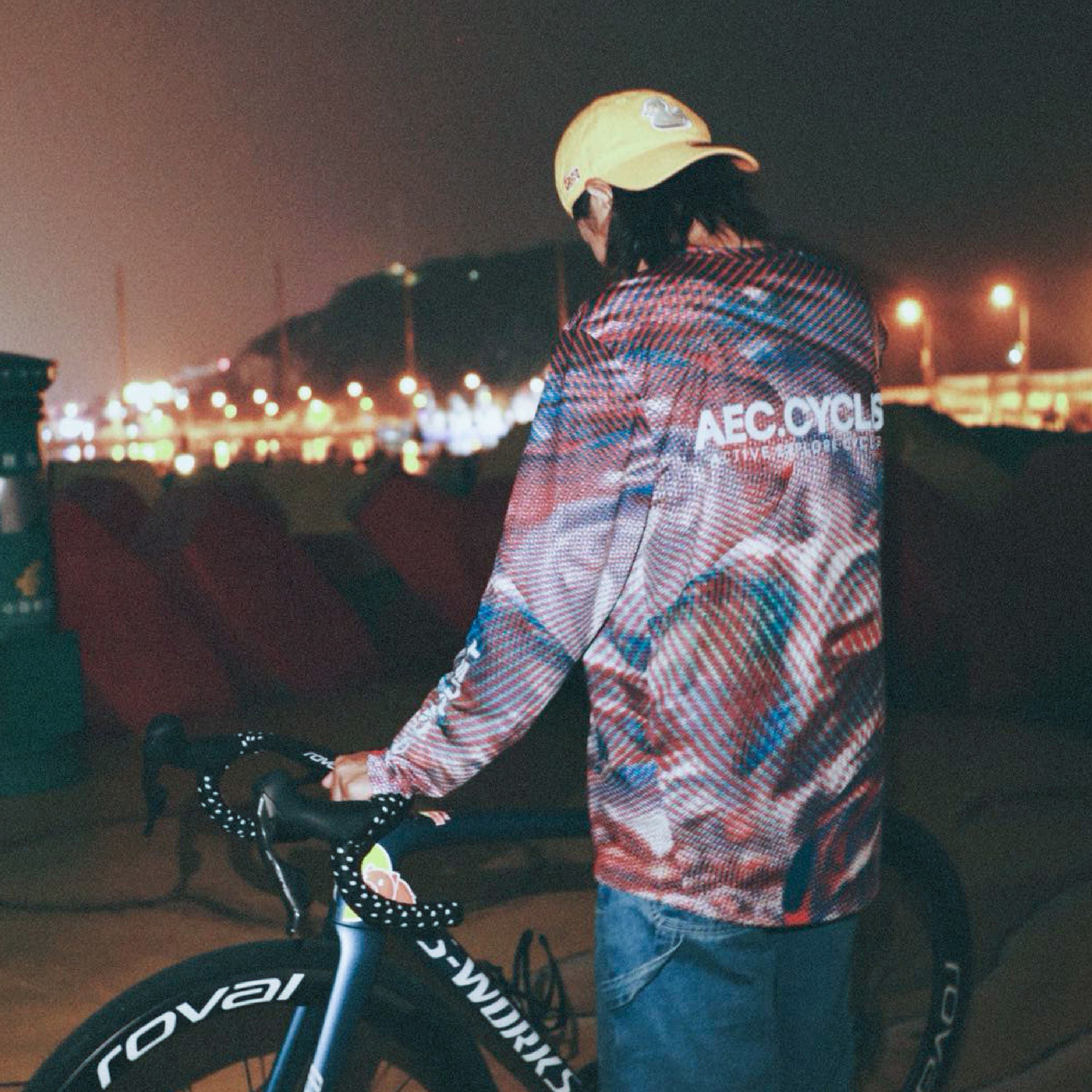 Women's Casual Cycling Shirt - Swirl